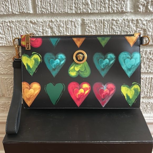 Versace-NWT Black Multicolor Heart print Medusa clutch/crossbody - Picture 3 of 9